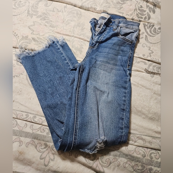 Altar'd State Denim - Altar'd state distressed womens jeans!